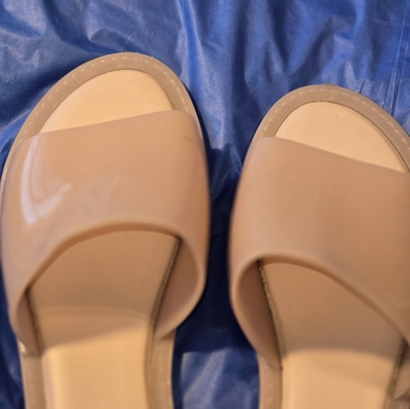 Melissa sandals. Pink.  Women's Size 6M - Picture 7 of 7